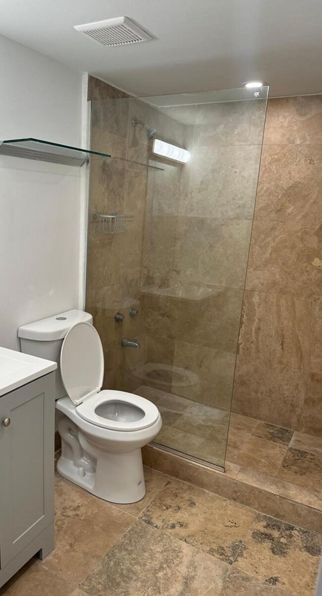 Photo - 210 SW 11th St Unit 510