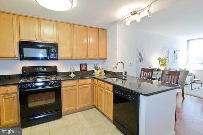 Photo - 355 I St SW Unit 122S