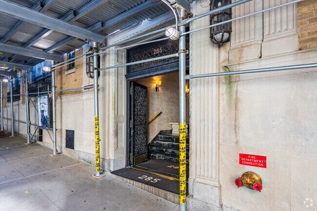 Photo - 285 Riverside Dr