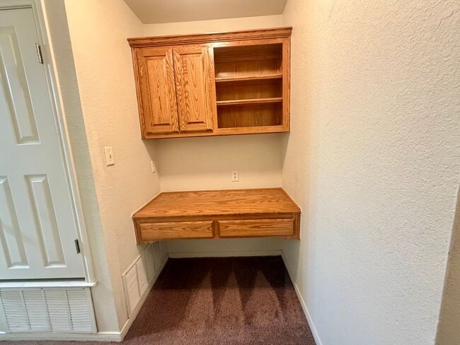 Photo - 608 Olaf Dr Unit B