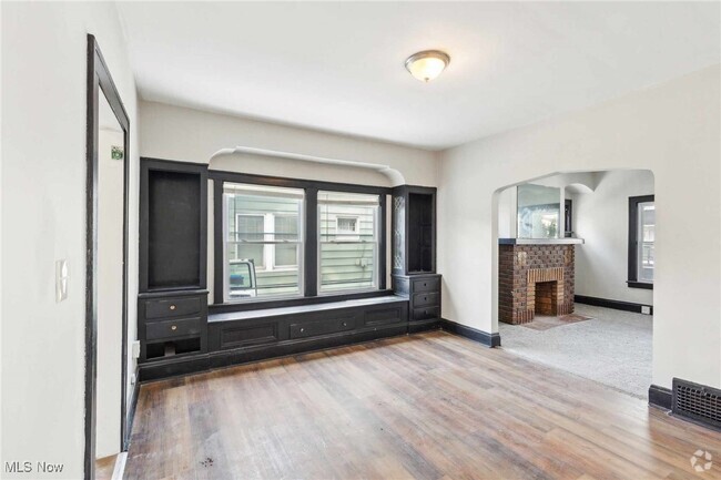 Building Photo - 15710 Corsica Ave Unit 1 Lower Rental