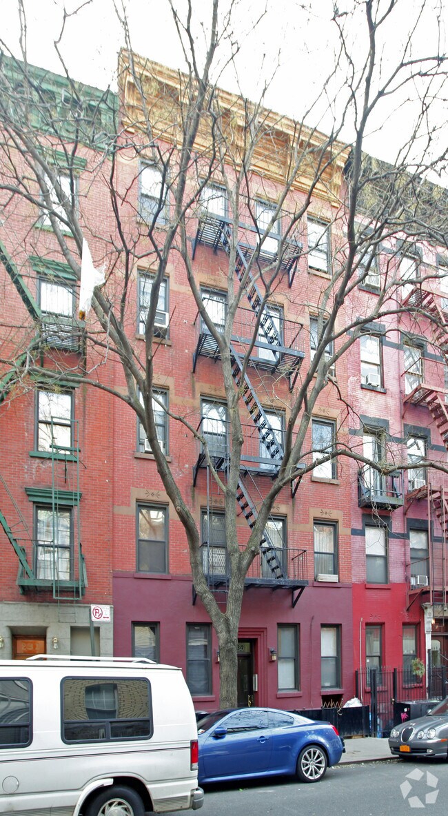 Photo - 234 W 16th St