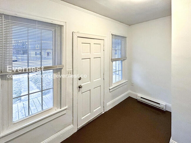 Photo - 802 E Broadway