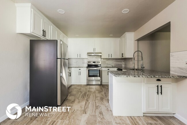 Photo - 8829 Parkridge Dr