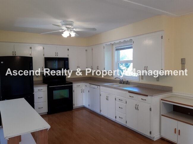 Photo - 2945 SW 118th Ave
