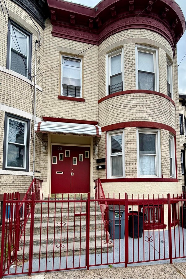 Photo - 65 Clendenny Ave Unit 1st floor