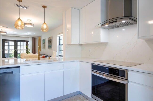 Photo - 576 Westree Ln