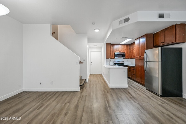 Photo - 4608 W Maryland Ave Unit 1161