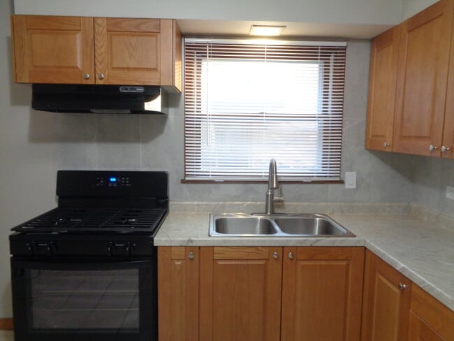 Photo - 10533 Parkside Ave