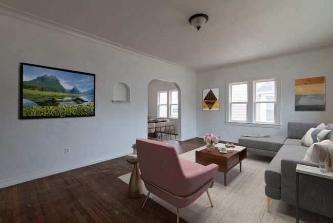 Photo - 706 W Saginaw St