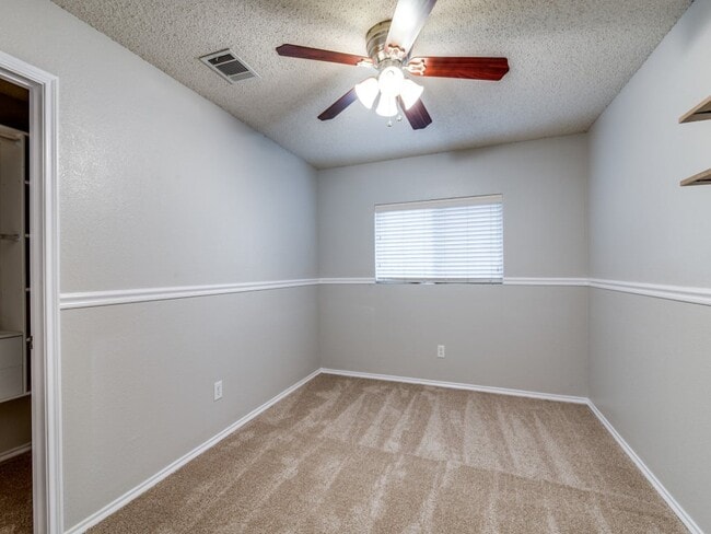 Photo - 632 Condor Trail