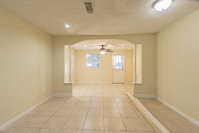 Photo - 6218 Oak Cluster Cir
