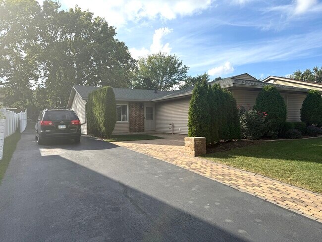 Photo - 716 Ashton Ave