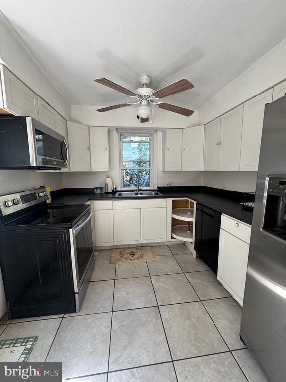 Photo - 225 Giles Rd