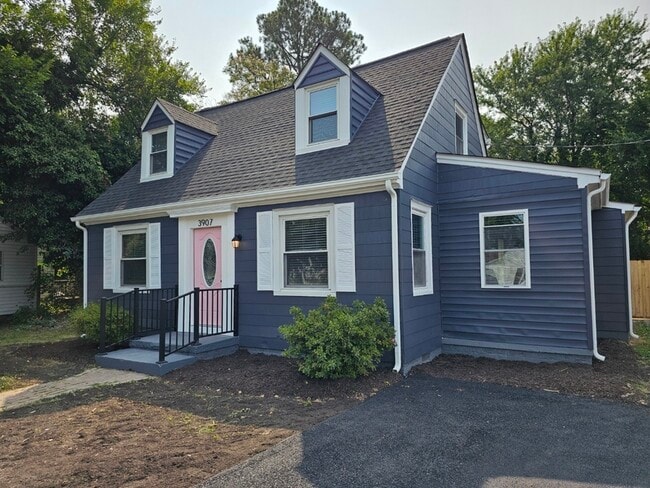 Photo - 3907 E Chatham Dr