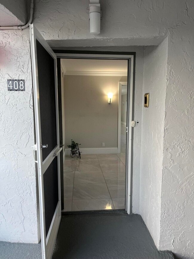 Photo - 155 Yacht Club Dr Unit 408,407
