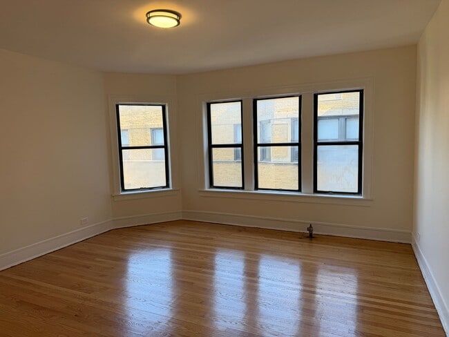 Photo - 7351 N Damen Ave Unidad 19