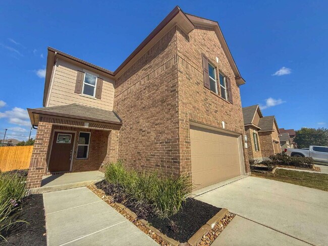 Photo - Immaculate Two Story Home in Legend Point ...