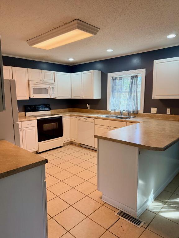 Photo - 210 Highland Dr