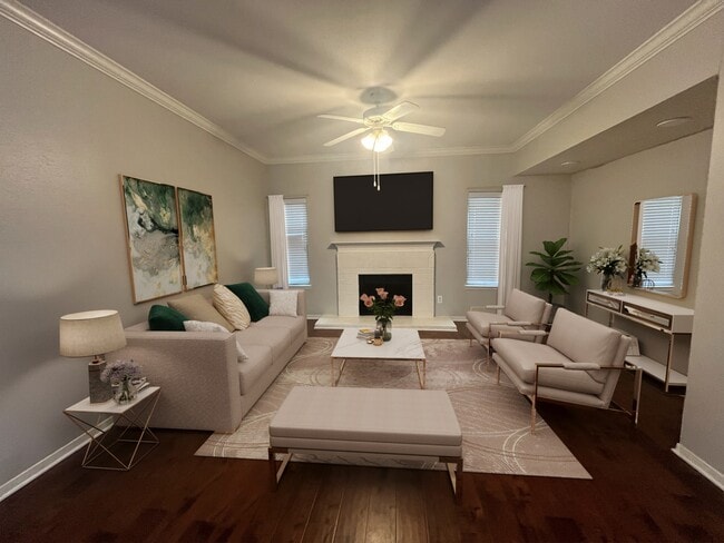 Building Photo - 4041 Law St Unit 404