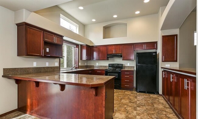 Photo - Beautiful Spacious 3 bed 2.5 bath home in Ferndale!