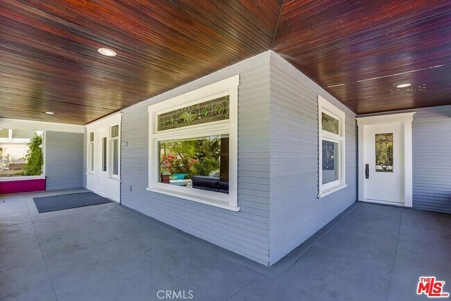 Photo - 2901 Raymond Ave Unidad 2903