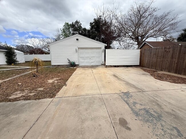 Photo - Large and Spacious 2/2 on near half acre NO HOA!