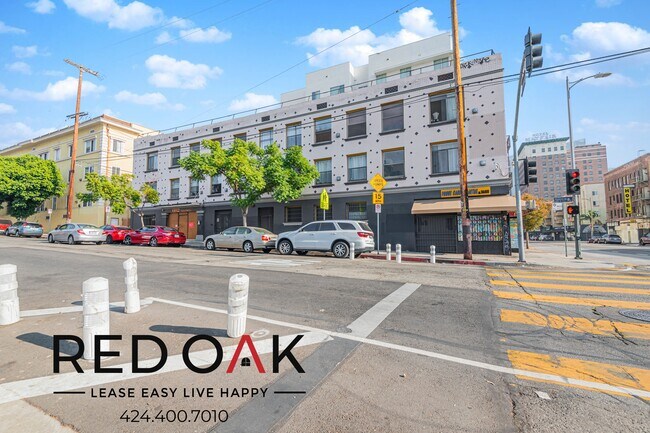 Photo - ~2 Weeks FREE~ Sun-Drenched, Cozy Studio w... Unit 302