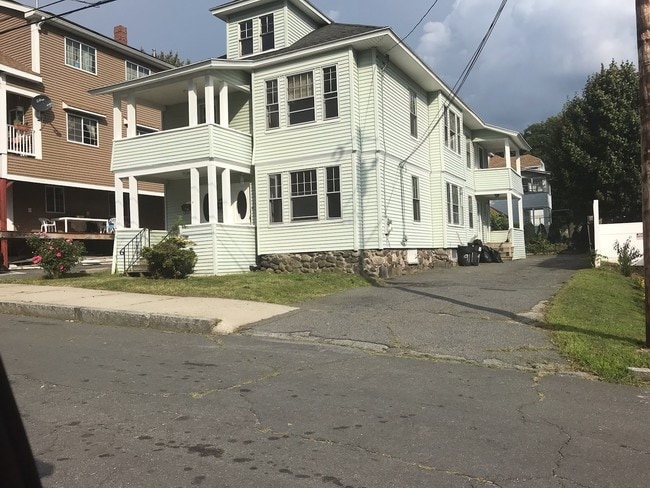 Photo - 89 Elmwood Rd Unidad 1