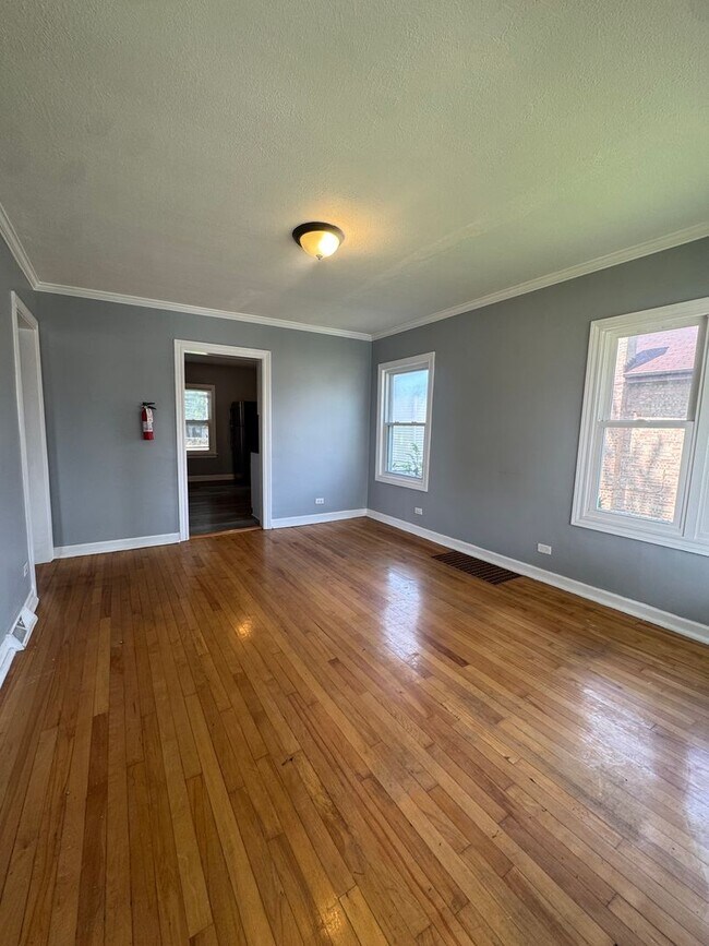 Photo - 2 Bedroom 1 Bathroom house in Calumet Park...