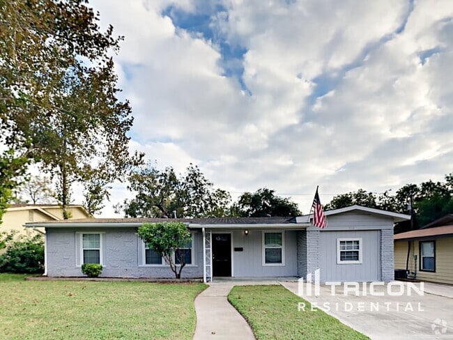 Building Photo - 350 Lemur Dr Rental