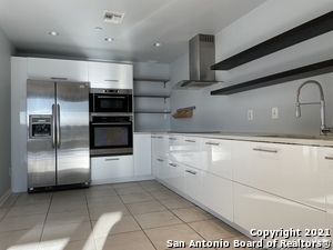 Building Photo - 7887 Broadway Rental