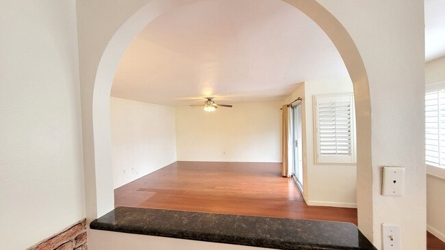 Photo - 3 bd/2 ba Townhouse close to USD.