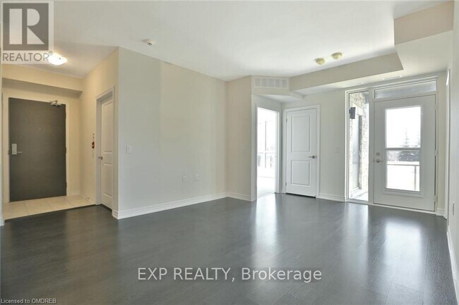 Photo - 2393 Bronte Rd