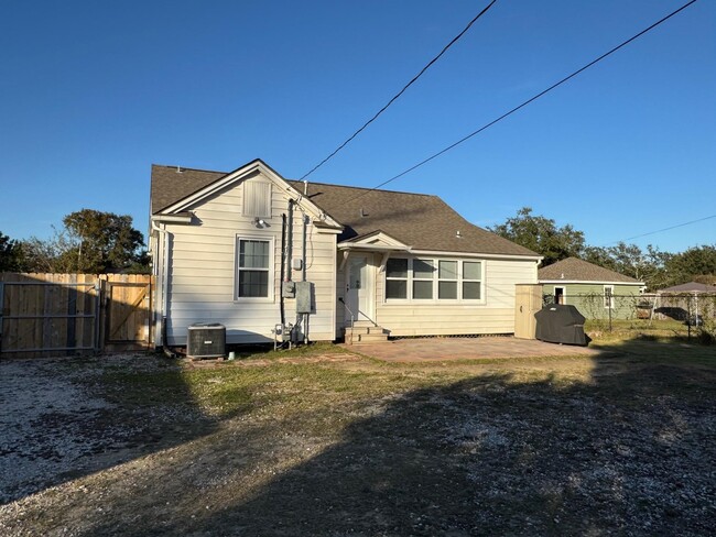 Photo - 1114 10th St