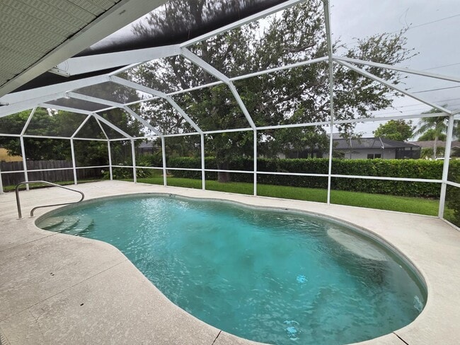 Photo - 815 SW 14th Ave