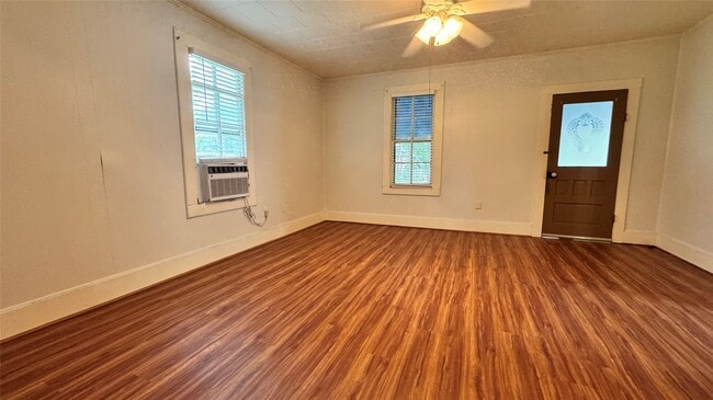 Photo - 9149 Johns St