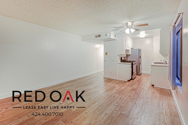 Photo - 11817 Victory Blvd Unit 208