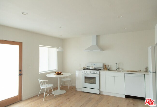 Photo - 3363 Andrita St Condo Unit 4