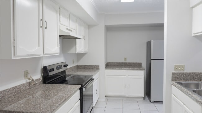 Photo - 9102 Benthos Dr