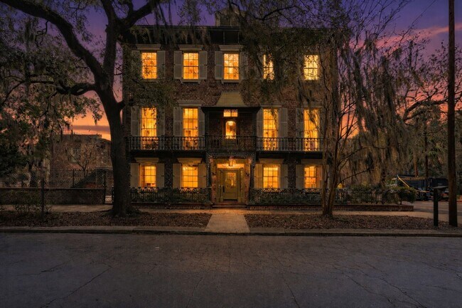 124 E Mc Donough St Unit Haywood House - Unit 700