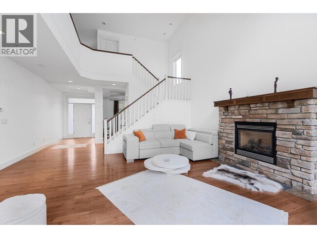 Photo - 23953 McClure Ave