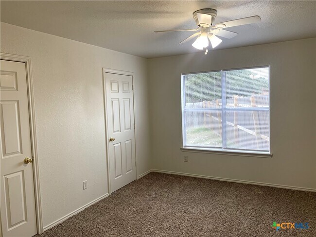 Photo - 105 Valley Cir