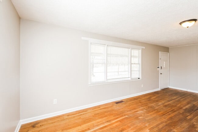 Photo - 3995 Sandy Hill Rd