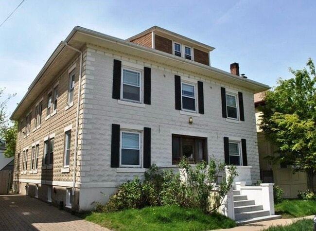 Photo - 23 Bedlow Ave Unidad 1 Rental