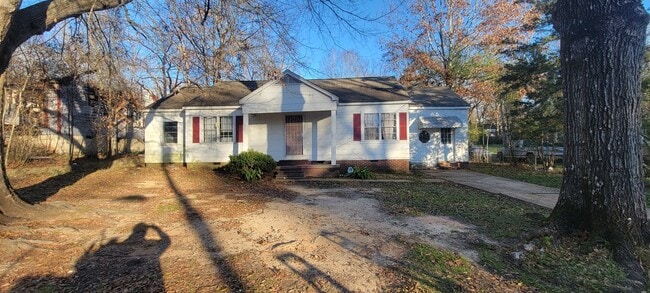 Building Photo - 2742 Glenn St