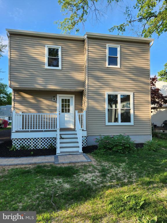 Photo - 20 Oak Ave