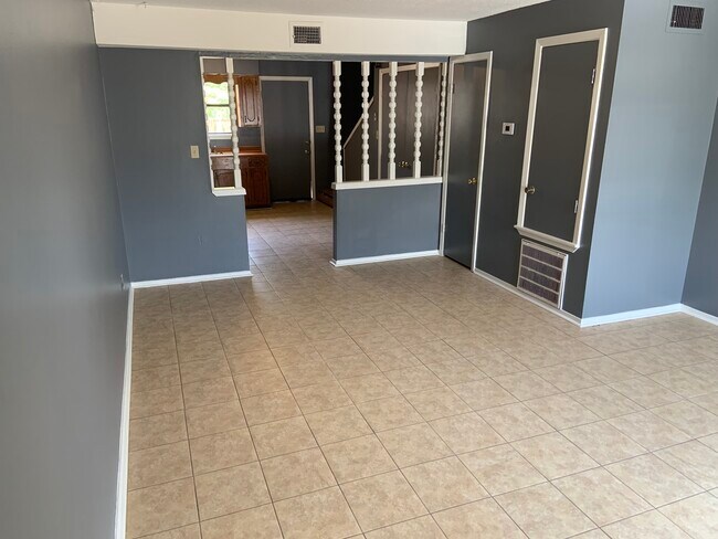 Photo - 920 Chippewah Dr