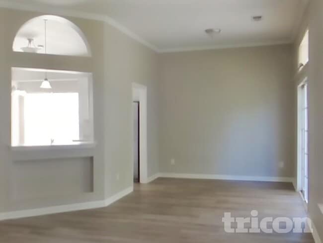 Photo - 409 Baneberry Ln
