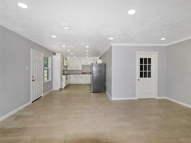 Photo - 8711 Shadow Crest St